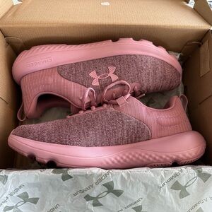 Women’s Under Armour Charged Shoes Size 9.5 New in Box